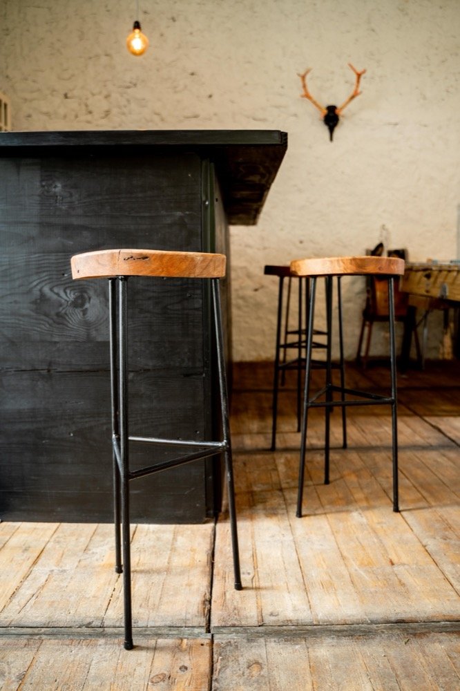 Tabourets artisanaux bois et métal — réalisation CARTDESIGN